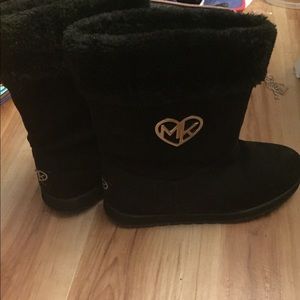 Micheal Kors boots